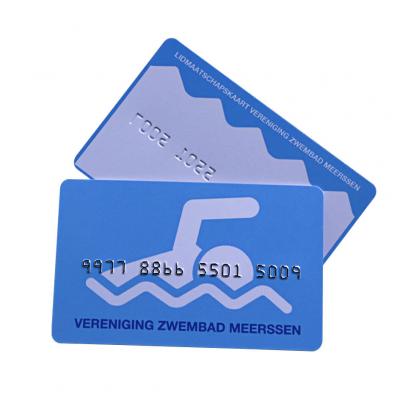 tarjetas de fidelización de plástico 13.56MHz FM08 RFID con numeración en relieve