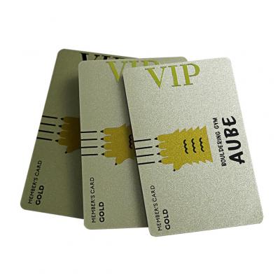 tarjeta de membresía dorada de pvc imprimible Con etiqueta de metal