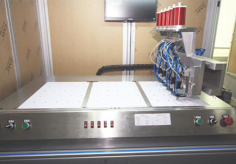 Máquina automática de soldadura por ultrasonidos